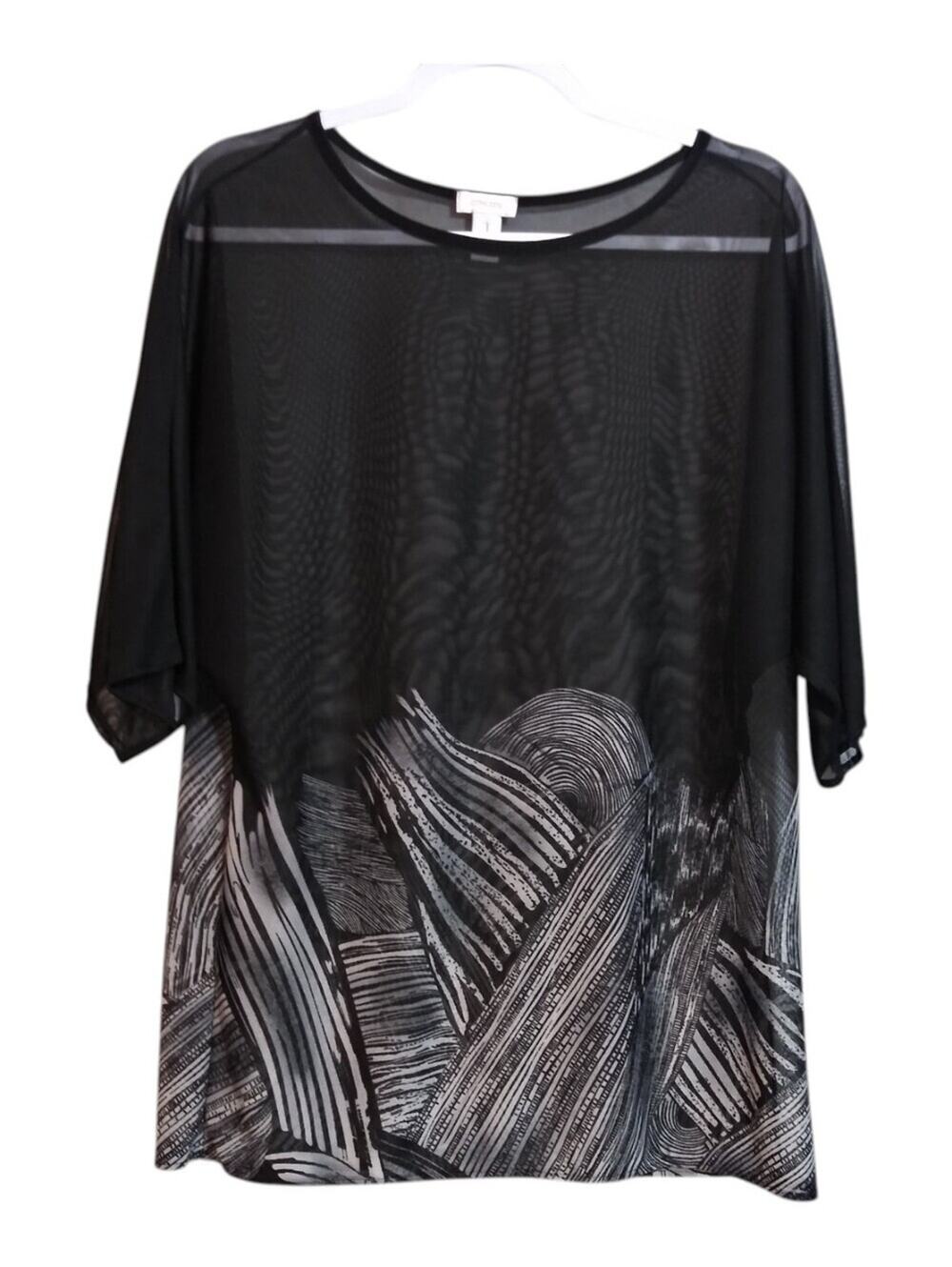 Chico's Black & White Abstract Overlay Mesh Top Short Sleeve Size 8/10